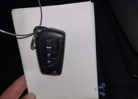 2021 Toyota Corolla Le z USA, uszkodzony, nr VIN 5YFEPMAE5MP177786